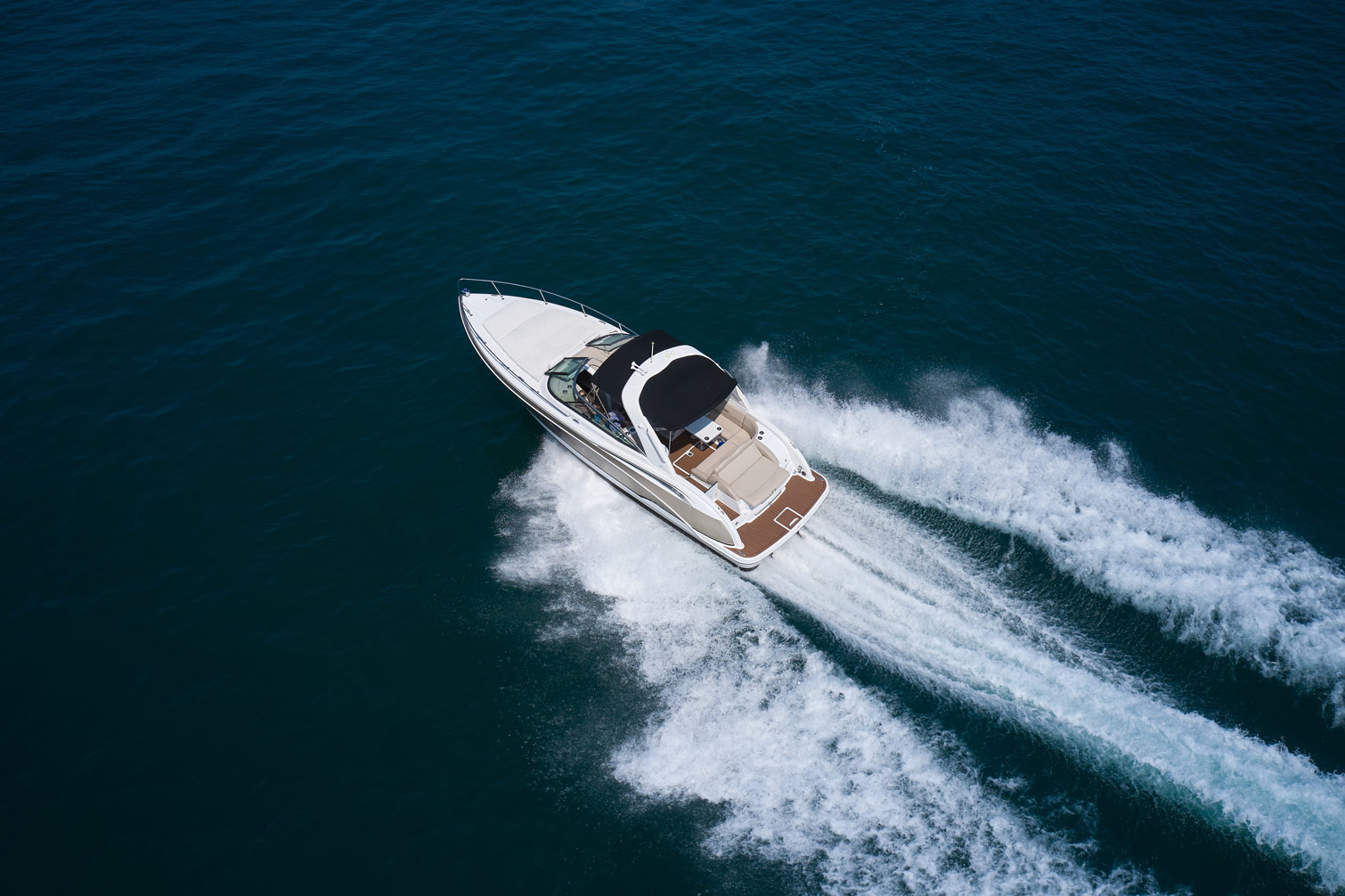 Speedboat cruising on Lake Hartwell